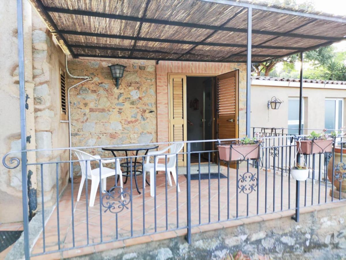 A Casa Di Peppino Villa Greco Tindari Exterior photo