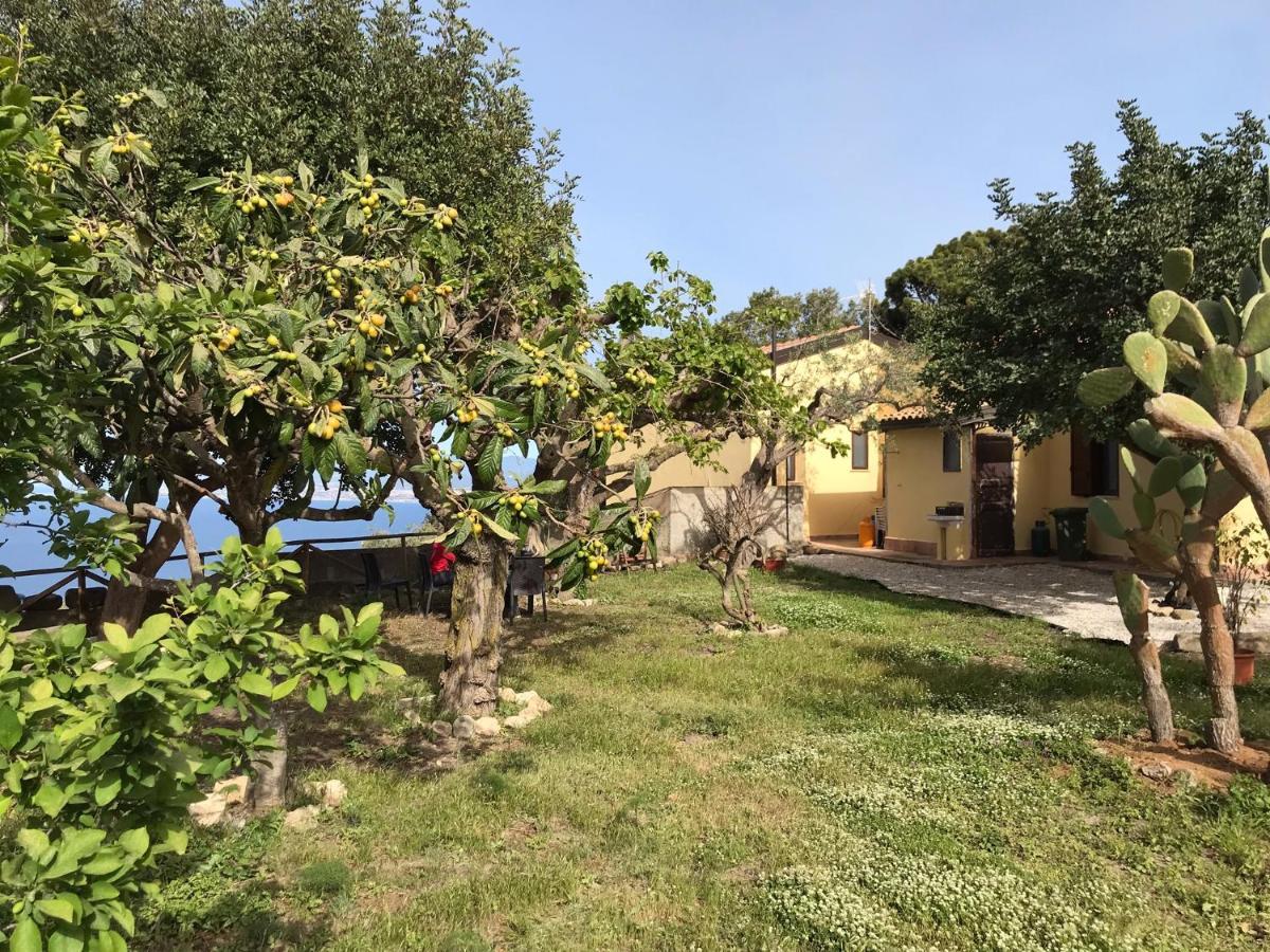 A Casa Di Peppino Villa Greco Tindari Exterior photo