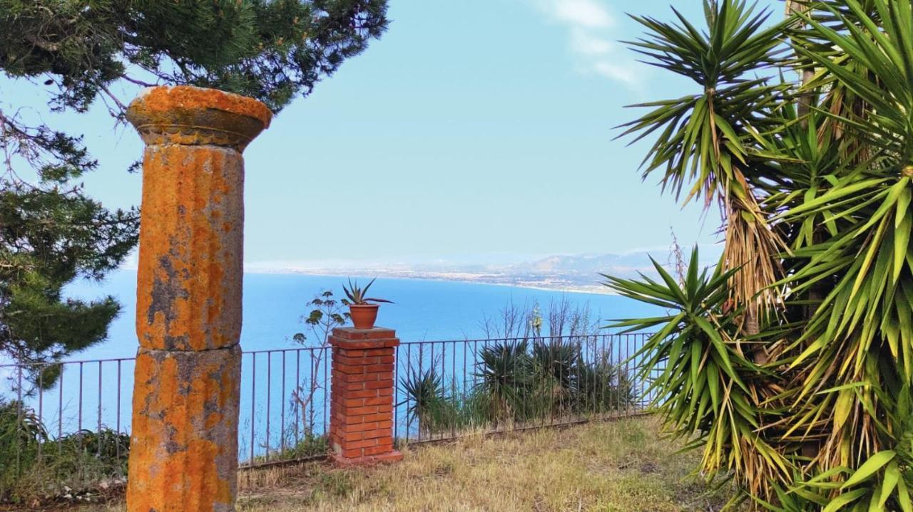 A Casa Di Peppino Villa Greco Tindari Exterior photo