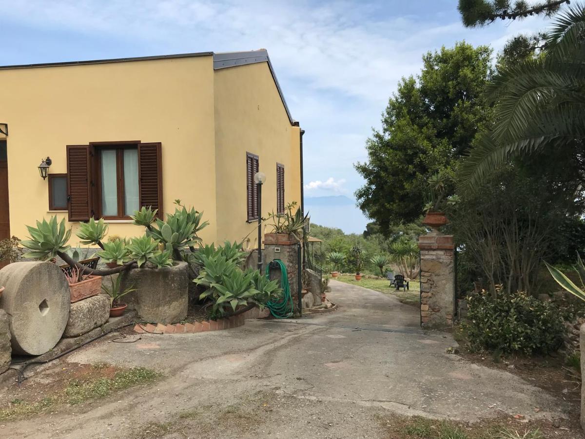 A Casa Di Peppino Villa Greco Tindari Exterior photo