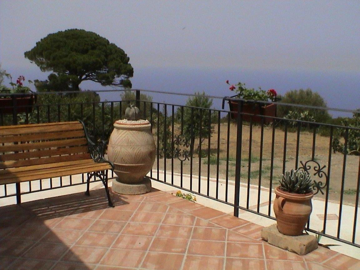 A Casa Di Peppino Villa Greco Tindari Exterior photo
