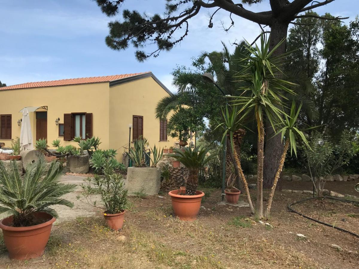 A Casa Di Peppino Villa Greco Tindari Exterior photo
